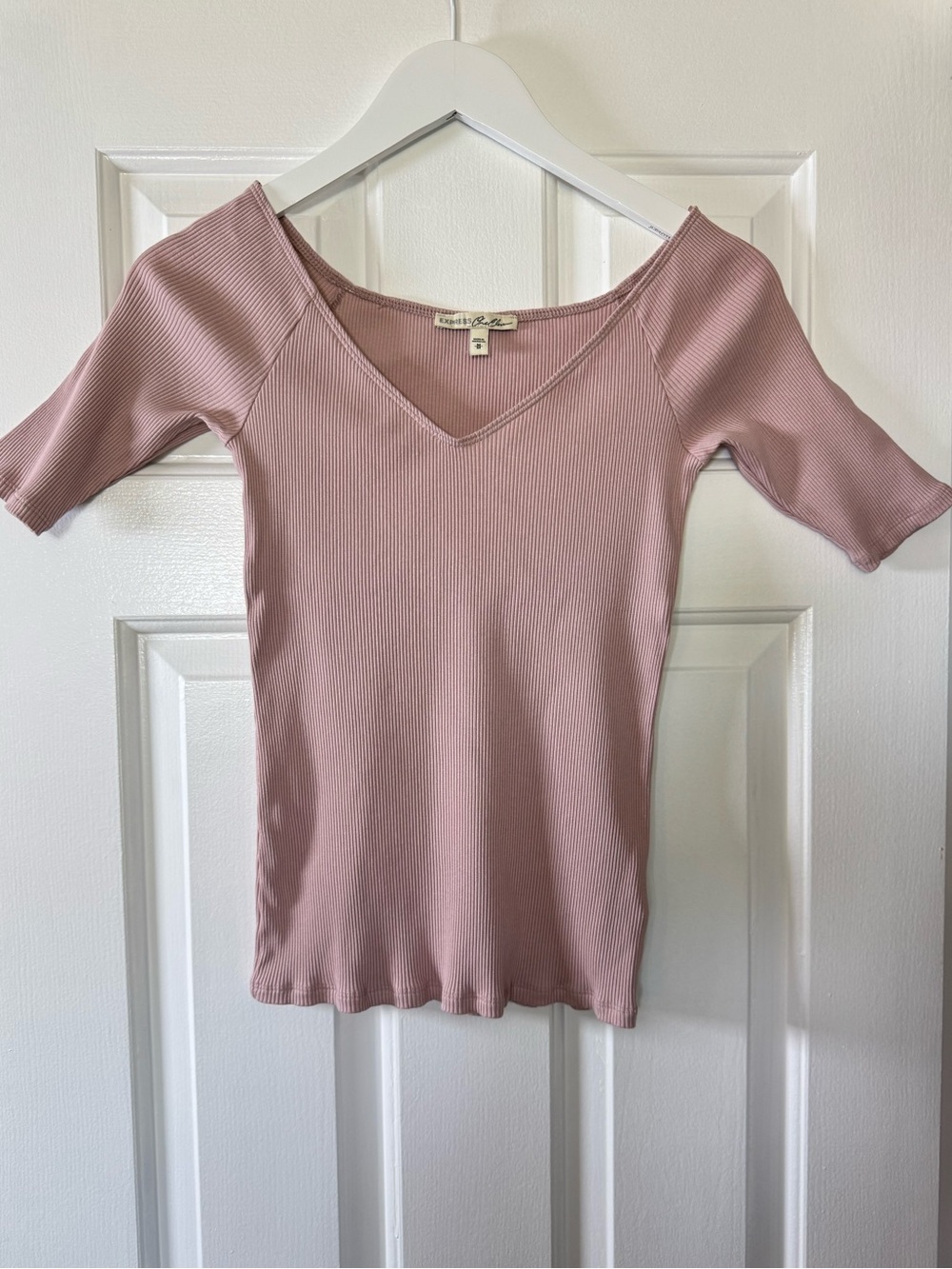 Express One Eleven Ribbed V-Neck Top Medium Dusty Pink Stretch Knit